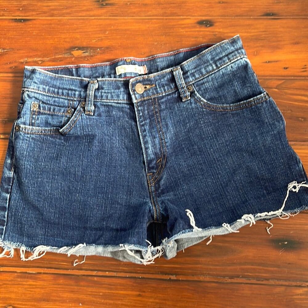 Levi’s 550 dark wash mid rise cut off denim jean shorts sz 12